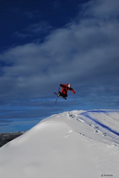 k-L. Foto: Karl Trum . Åkare: Carl Widing.