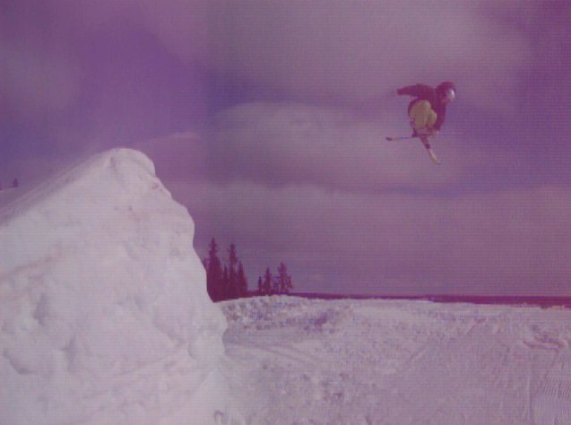 hopp. Foto: Sebastian. Åkare: Alexander.