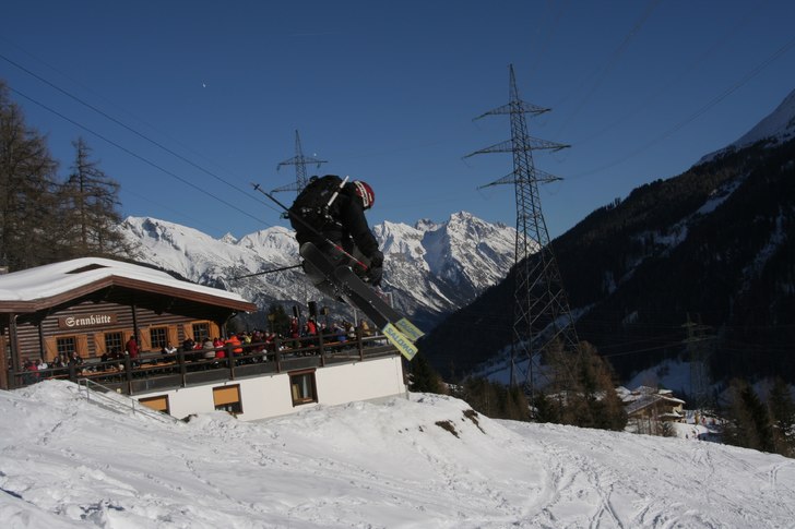 En minikicker utanför Sennhütte.... Foto: Niklas Holmberg. Åkare: Fredrik Nordenberg.