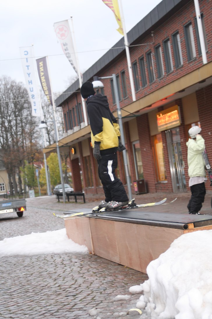 fucking åmål  railjam. Foto: jens lr lukas. Åkare: jag.