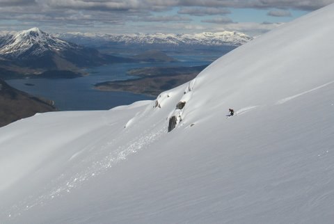 Our late winter/early summer mountain, Strandstind. Foto: Anett Haugan. Åkare: Olav Solberg.