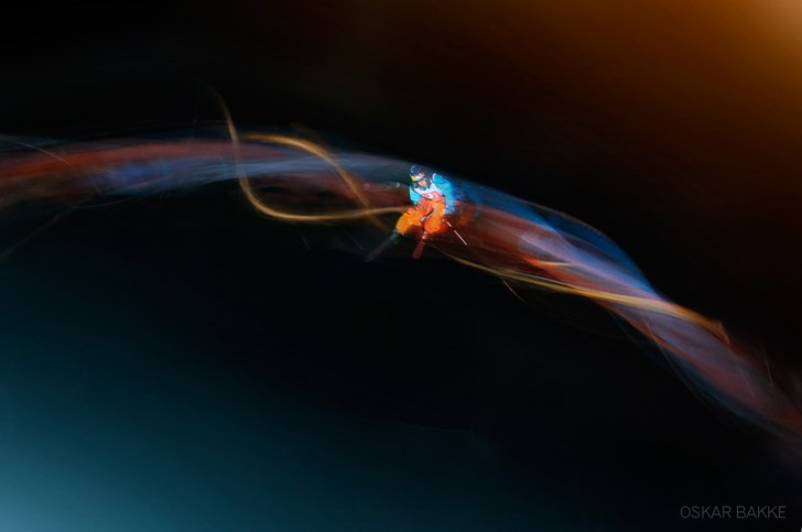 Lekte lite med låga slutartider och manuell trigg. Foto: Oskar Bakke. Åkare: Jon Olsson.