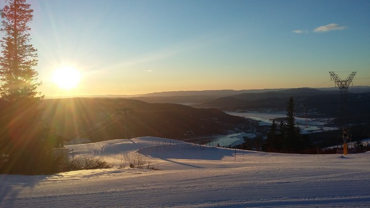 Strålende sol og fine forhold i bakken
Vi hadde e.