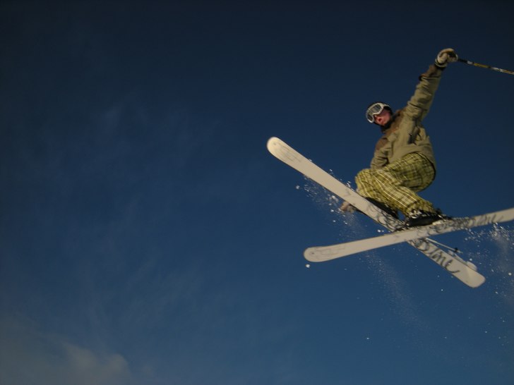 åkte lite skider i ravin. Foto: patrik dahlsten. Åkare: hemming nilsson.