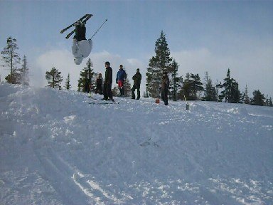 En av mina första backflips (tagen från movie ma. Foto: Movie maker. Åkare: Max Ekholm(Jag).
