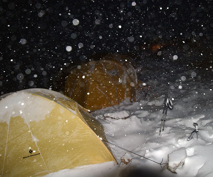Mer snö på väg, några timmar senare började v. Foto: Jonas Ahlman.