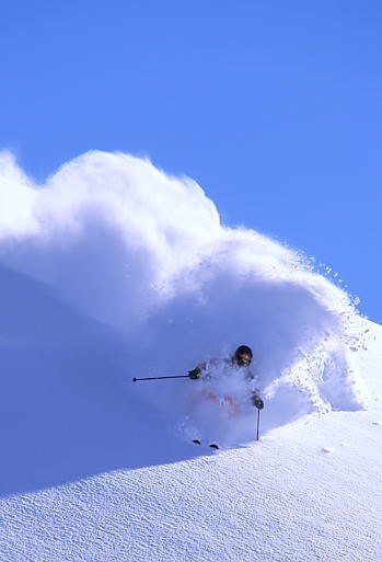 en av de bätre puderdagarna vinter 05/06. Foto: Göran Assner. Åkare: Jag.