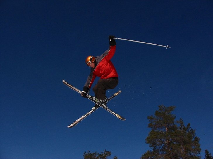 Ett hopp. Foto: Stefan Vikberg. Åkare: Janne vikberg.