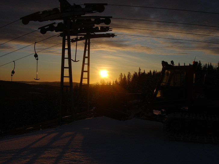 Toppen igen med en bländande sol. Foto: Kalle Hansols. Åkare: Kalle Hansols.