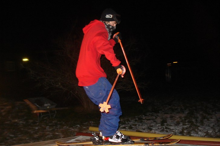 säsongens första snö, klart man sätter igång . Foto: saxter@. Åkare: jag.