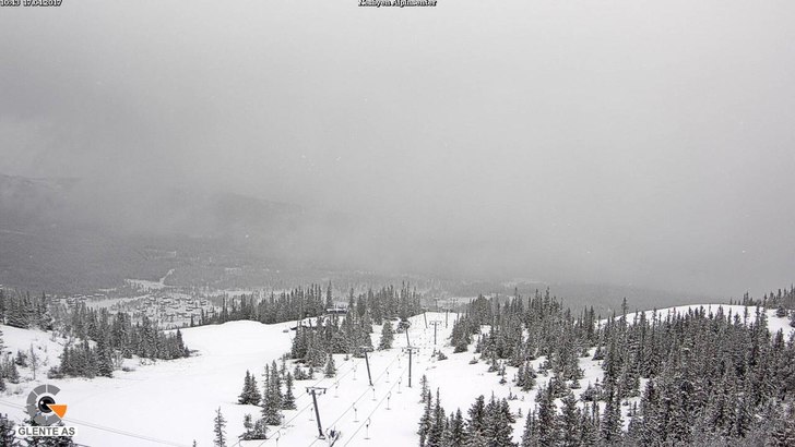 Mandag 17.4
Det har snødd fint de siste 12 timene.