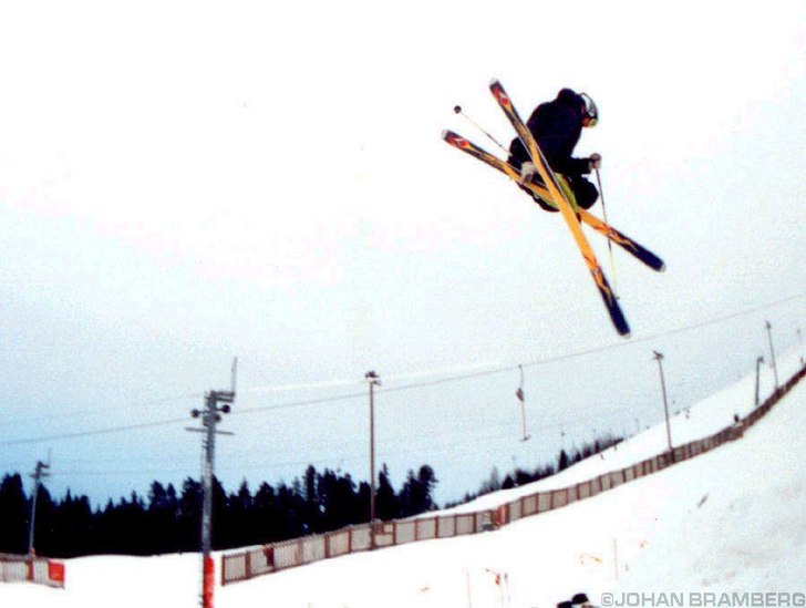 Jag gör en 360. Lååång!. Foto: Christian Ejneborn. Åkare: Johan Bramberg.