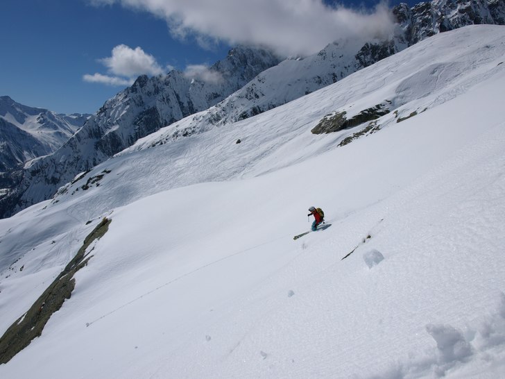 En fin dag på Toulaglaciären, Mt Blanc, i Italie. Foto: Emil Persson. Åkare: Wenke Falkman.