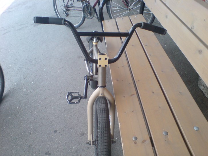 Så där kan det gå om man snålar med delarna:P. Foto: Jag.