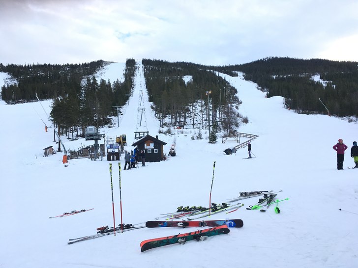 Lørdag 17.12
Heisen er åpnet og det er gode forh.