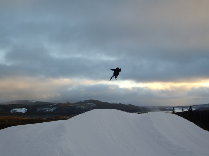 cork 900 trämjute. Foto: Karl-Dennis Nordlöf. Åkare: Erik Aasa.