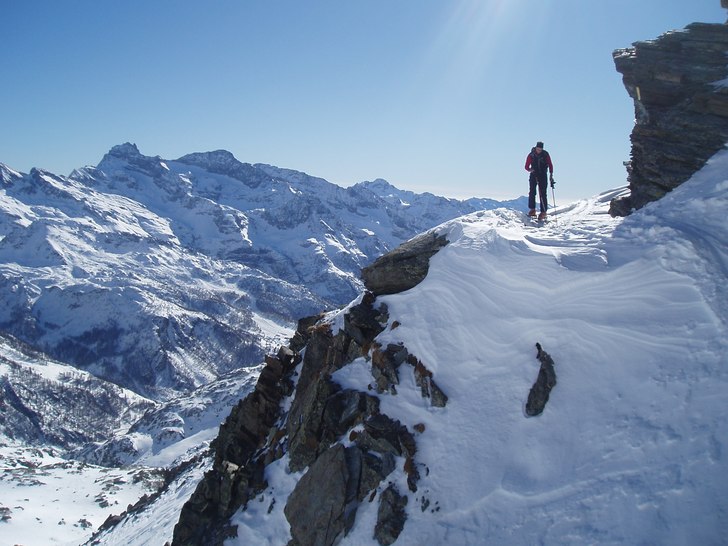 På väg till Bettolina från Bettaforca. . Foto: Johan Ahlberg. Åkare: Andreas Mühlich.