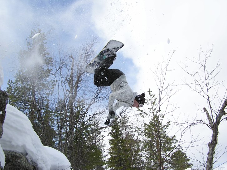 Front flip, off pist . Foto: Adrian. Åkare: Martin Blondel.