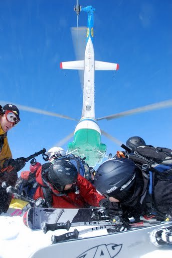 Heliskiing Uzbekistan. Foto: Tomasz Kaminski.