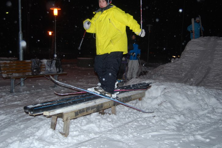 Nånting.... Foto: Tooomp. Åkare: Emil Boye.