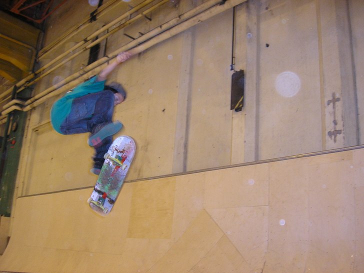 flip i grytan på indoor. Foto: simon alhen. Åkare: johan nordvall.