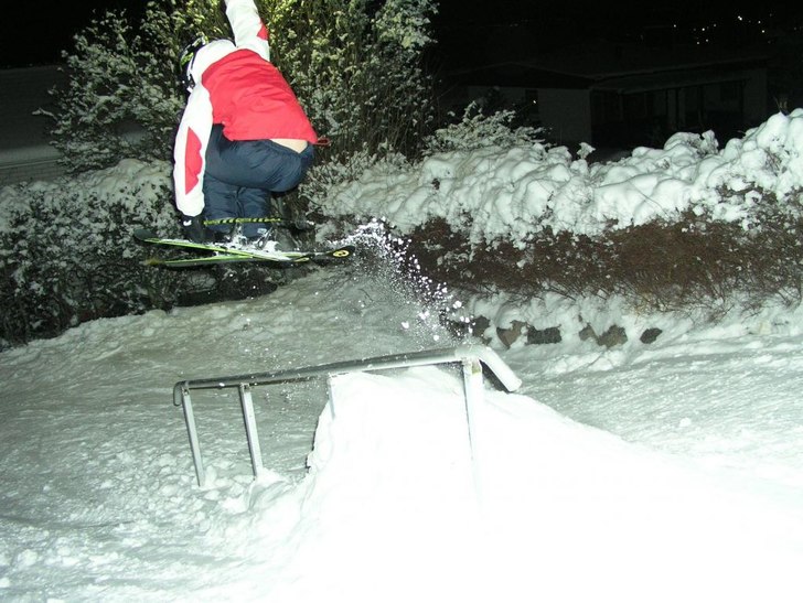 cotten lyckas.. Foto: Anton Thorstensson. Åkare: Carl-Oskar Jonson.