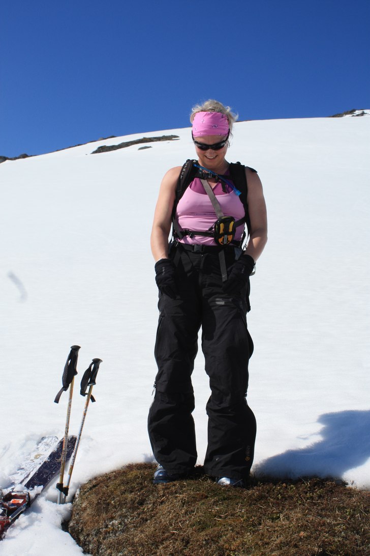 topptur i Norge med vårsnö...MAJ 2011. Foto: Joakim. Åkare: Åsa Björknert.