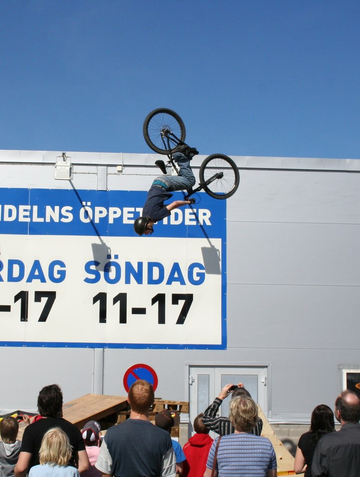 Bilden togs i samband med en uppvisning på Torp i. Foto: Dennis Jarsumbek. Åkare: Felix Beckeman.