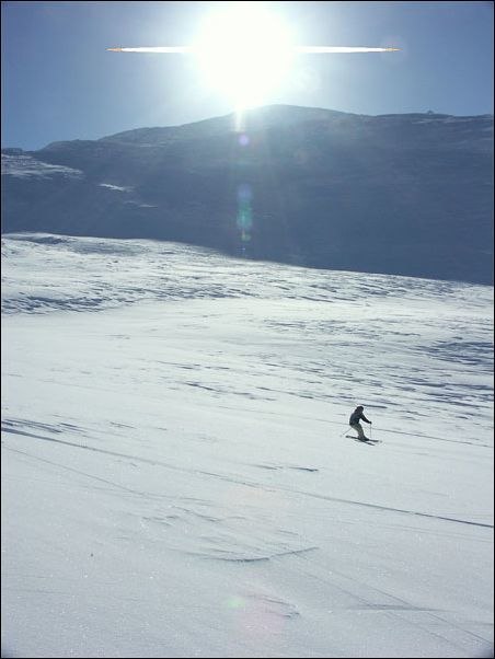 Tove njuter av en härlig dag ute med klassen frå. Foto: Ola Rockberg. Åkare: Tove Sollander.
