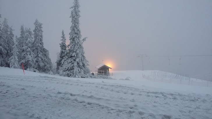 Snø i lufta og fine forhold i løypene
Snø i luf.