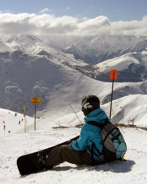 Jag sitter i Europas längsta svarta backe och kol. Foto: Tatty. Åkare: Charli.