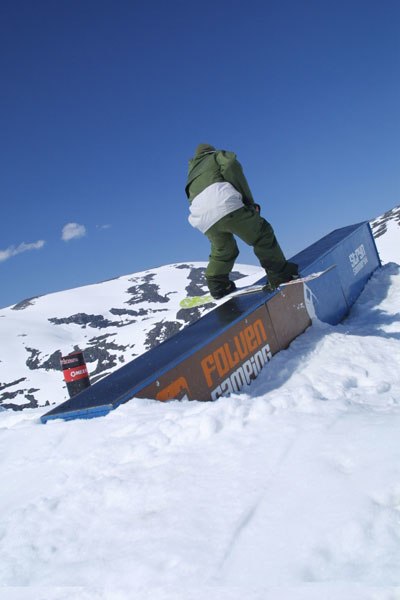 bsboard bs270av. Foto: Jarkko Nordlund. Åkare: Mikael.