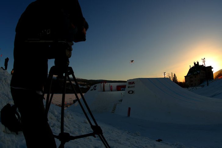 Foto: Johan Ståhlberg. Åkare: Einar Lindgren filmar..