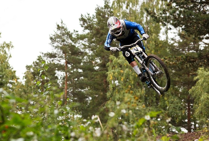 Swecup DH 2011. Foto: Mathias Lindkvist. Åkare: Oliwer Kangas.