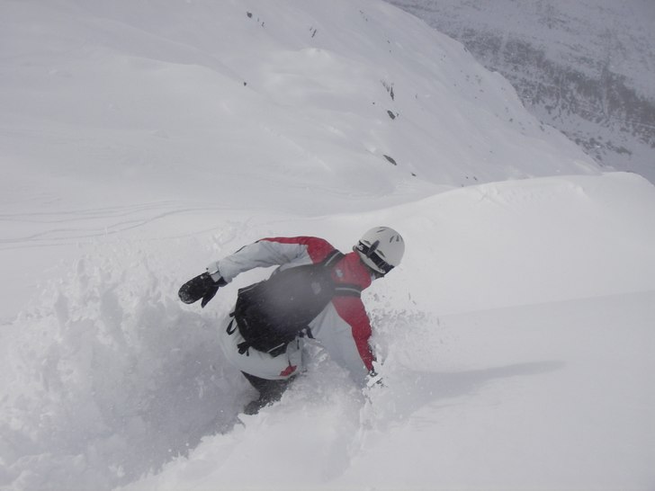 Djup men tung snö i underbara Felsenthal.. Foto: Jan Hallberg. Åkare: Patrik Jonsson.