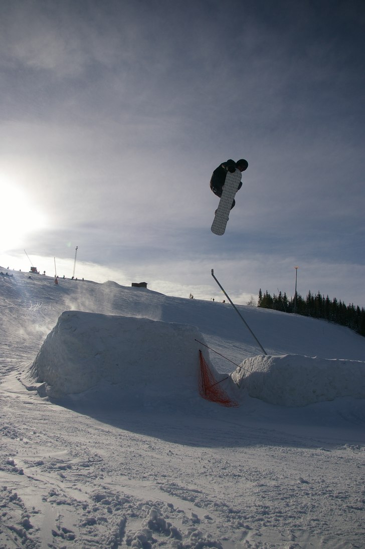 nosegrab i ett hopp:). Foto: tom stål. Åkare: jag.