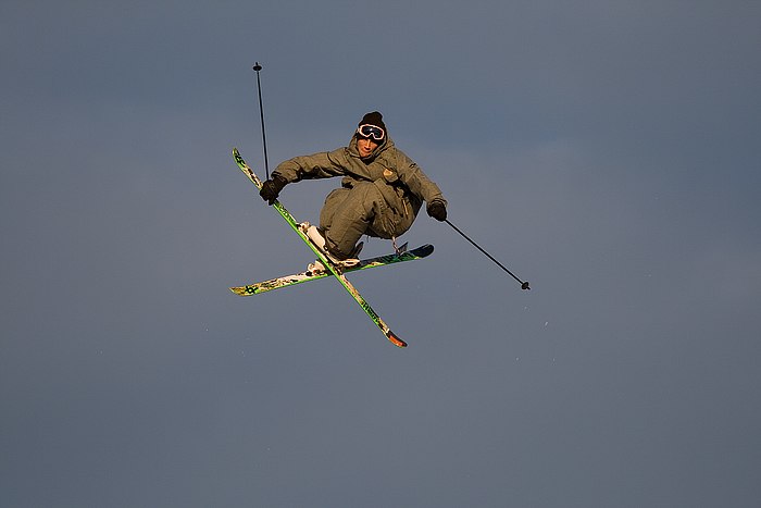Vinnaren av winter jam tävlingen med ett av sina . Foto: Kenneth Einars. Åkare: Richard Permin.
