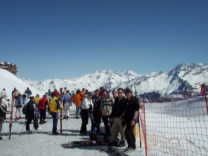 Gänget som åkte till Val Thorens, men hamnade i . Foto: Gerry Pettersson.