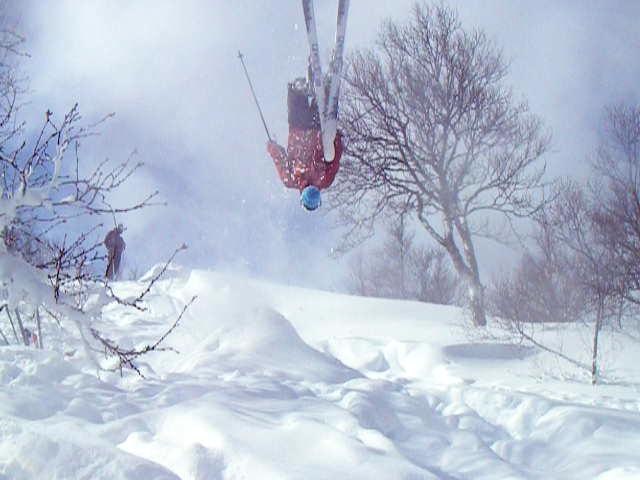 Najs svacka, all snön blåste dit! :)
Mössan ly. Foto: Emil Nagy. Åkare: Oskar Holmblad.