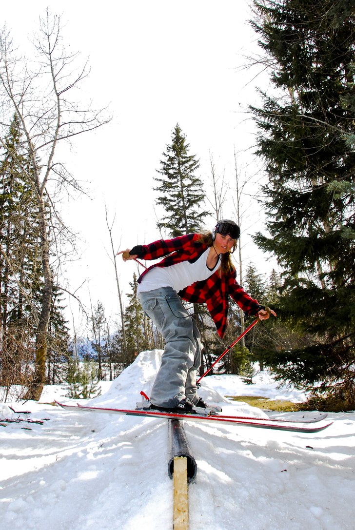 Amelie del av "the-notorious-Golden-Gansters&. Foto: Emil Rydell. Åkare: Amelie Johnsson.