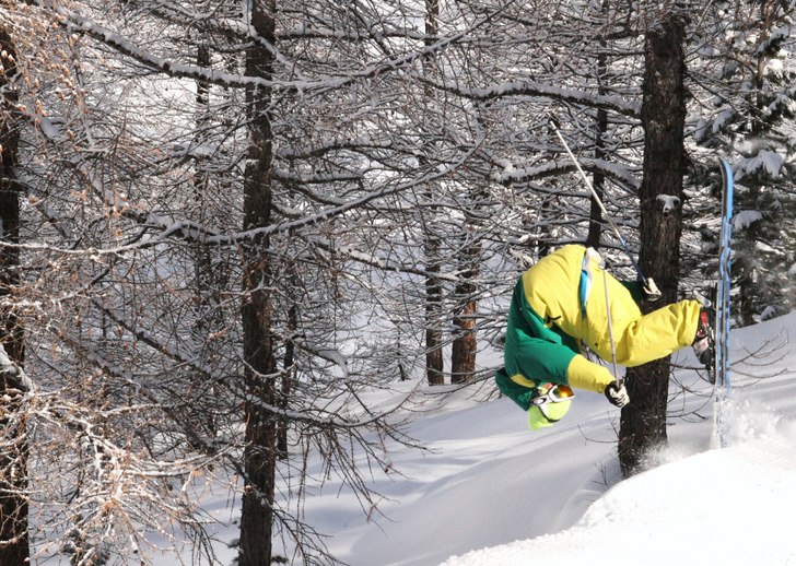 Backcountry jibb ala Felix. Foto: Adam Jonsson. Åkare: Felix Fahlman.