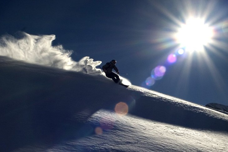 Knatte är ute och bränner.. Foto: www.johanhellman.com. Åkare: Tobias Antefelt.