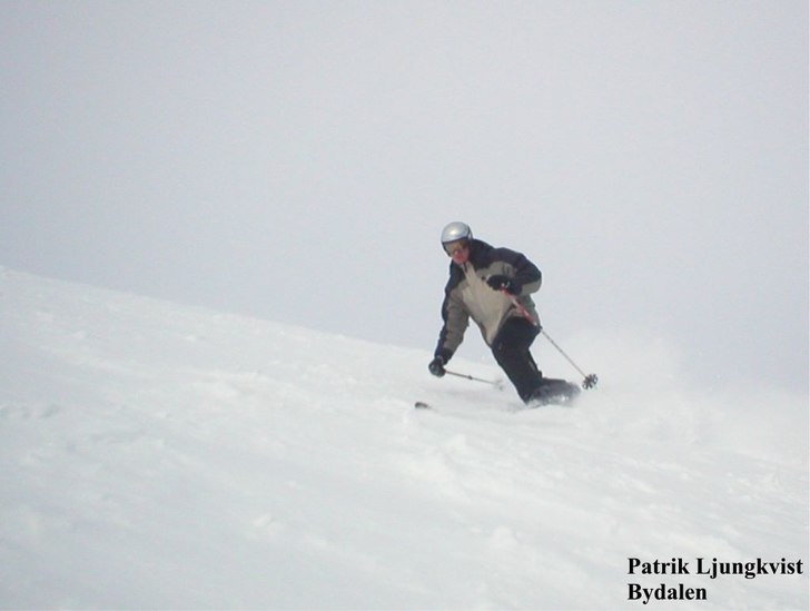 Orörd snö i Bredvid Långravin Liften.. Foto: Richard Lindberg. Åkare: Patrik Ljunkvist.
