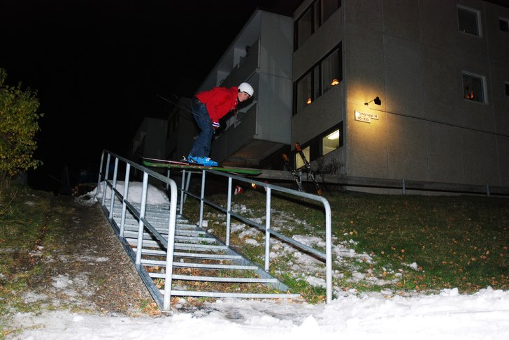 hadikapp räcke i knarkar bosvedjan. Foto: linkans kompis, men vi säger linkan för det var hans kamera. Åkare: Jontex.