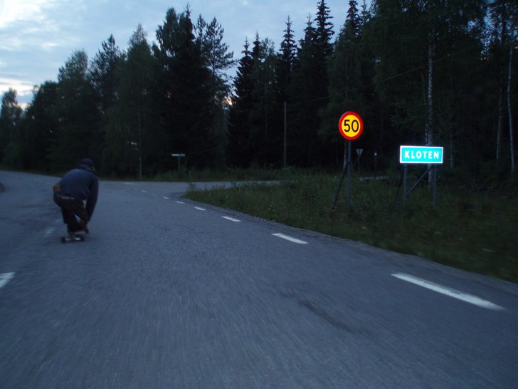 Rullar hemmåt efter en helvetesfärd utför Djurl. Foto: Jim JohansSon Wolf. Åkare: Henrik Thunborg.