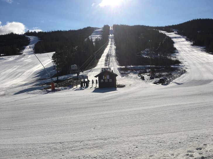 Tirsdag 11.4
Det er tirsdag, og Nesbyen Alpinsente.