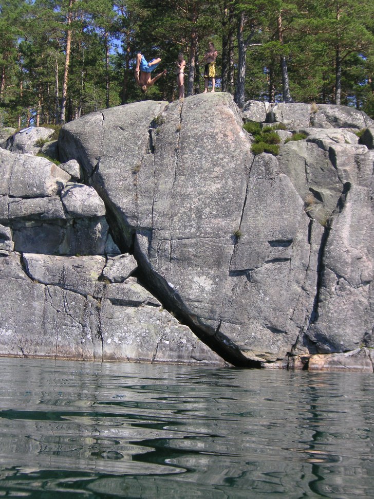 Gurra testar vingarna. Foto: Mattias Nilsson. Åkare: Gustav Fröslin.