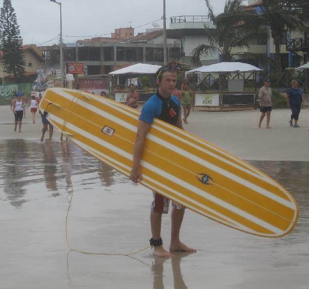 Nyss vart ute och fångat lite vågor... Foto: Johannes Börjesson. Åkare: Andreas Landahl.