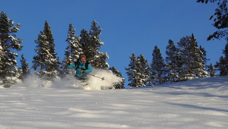 Vemdalsskalet/skalpasset.. Smygpremiär... Spårar. Foto: Seth Gustavsson. Åkare: Johan Pettersson.