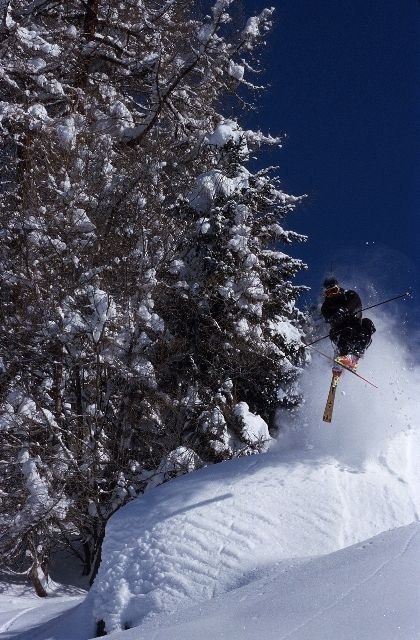 Biggest dump in Recent history.
So we skied it!. Foto: Serge Sozonoff. Åkare: Scott Hammond.